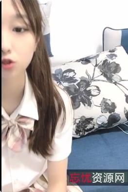 火辣性感：小妲己女主播李溪研的经典视频合集，视觉享受不容错过！