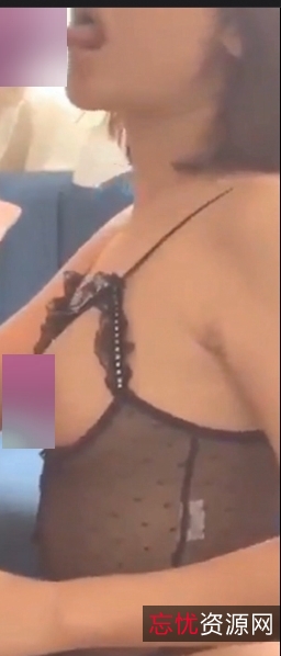 广州成熟姐姐莉莉：自拍作品小合集，16视频101照片总400MB，展现健身颜值保养之美