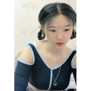 小熊维尼呀火爆直播平台作品合集，18岁女主播颜值身材双绝，男朋友羡慕不已