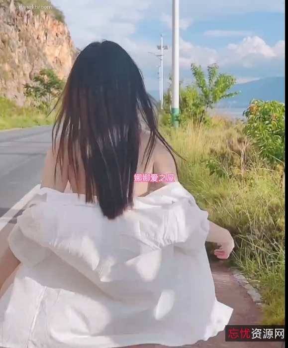 露娜Luna000：户外展示新收藏，百度显示新增视频数量破500