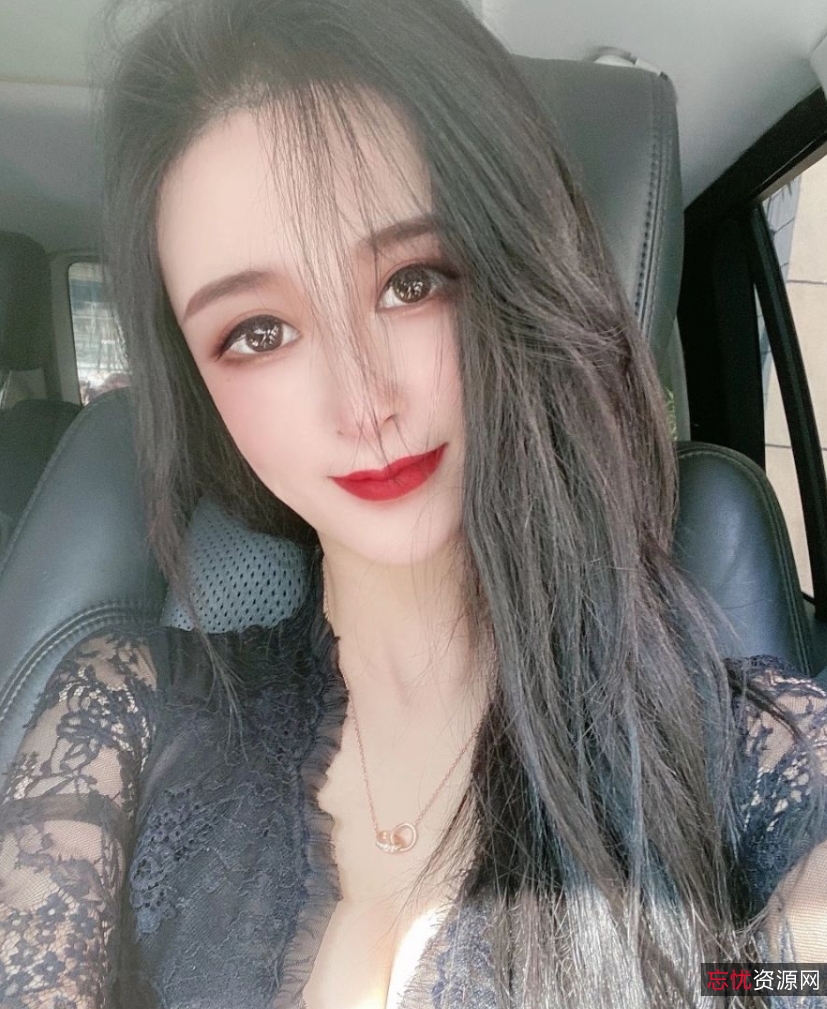 真实空姐迷人蔓CC私拍合集31V1.86G，真实空姐生活