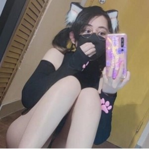 推特奶咪万圣节光剑口味重合集6G，反差女神尽显魅力