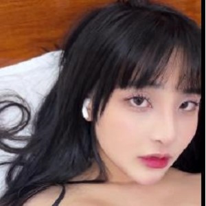 私拍OF网红yuumeilyn优质合集32V1.7G，漫展COS女模，短视频推荐