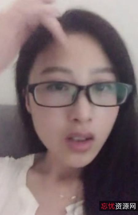 百度+骚气眼镜主播夜夜合集8.3G补充视频