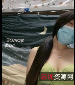 校园妹研究生后排偷玩8V2.7G真人实录