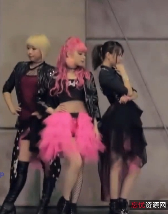 推特Ocmas深夜自拍36V2.9G绝密展示