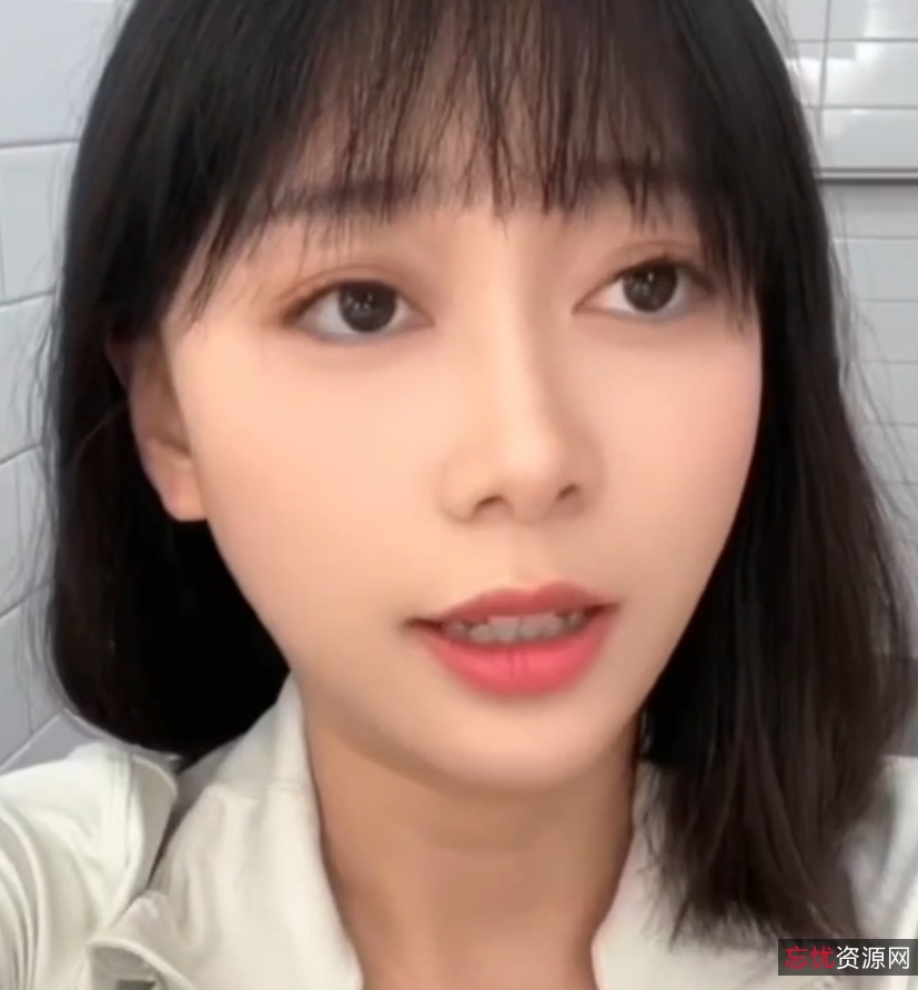 推特露娜酱私拍21部21G优质身材