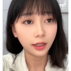 推特露娜酱私拍21部21G优质身材