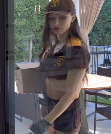 推特lucymochi女同互动131部5.2G太诱人了