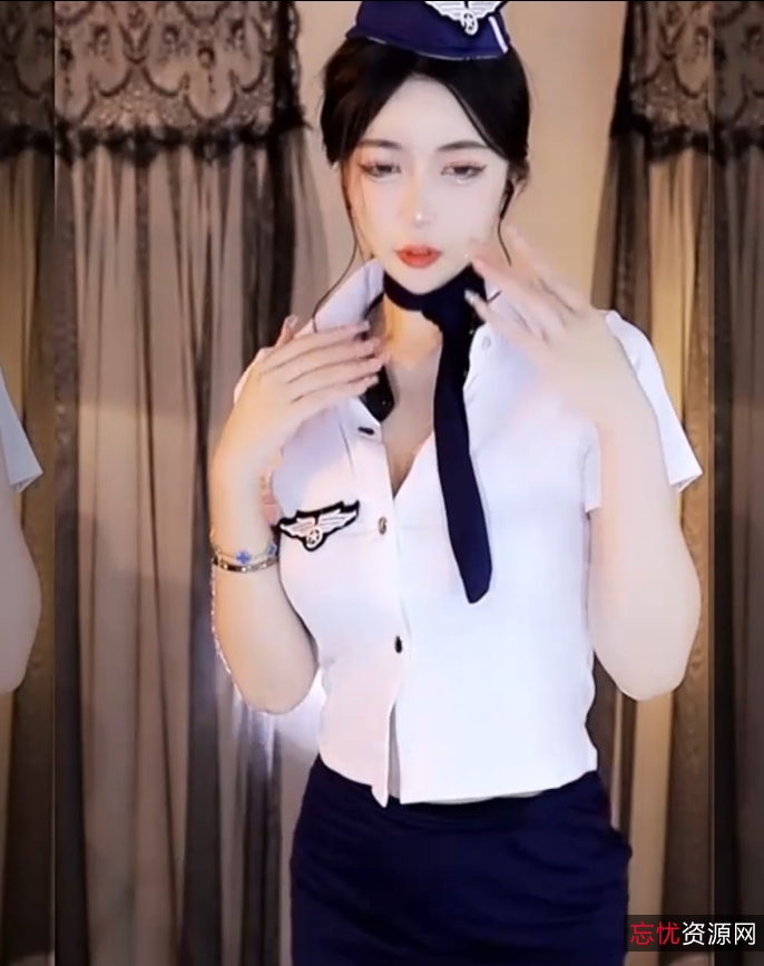 网易CC小燃燃万元定制直播合集146v482g球晃舔麦福利