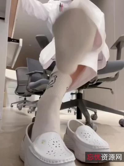 百度盘足艺小脚短视频合集52部516M，12分钟精彩镜头