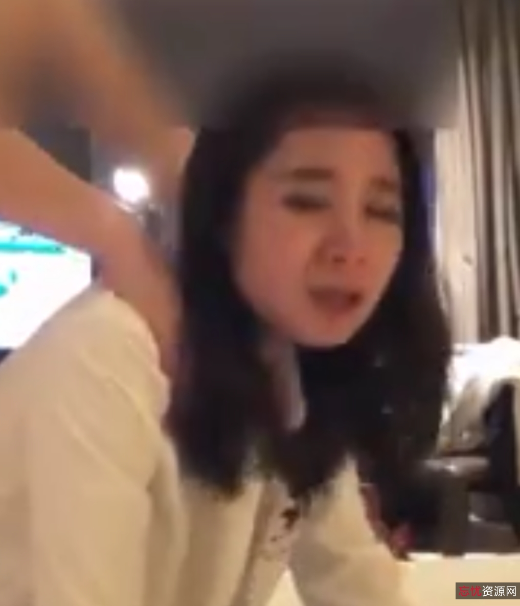 推特小甜豆自拍合集15v996M萌妹暴击