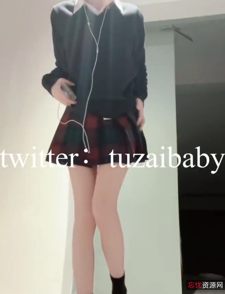 推特兔崽baby私拍40V447M公园自嗨