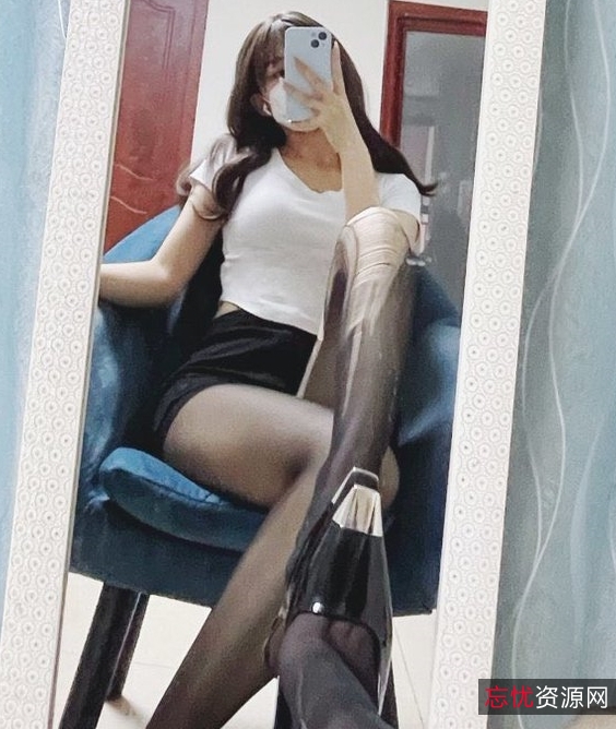 桃子taotao7481超甜私拍43部6.2G娇嫩佳作