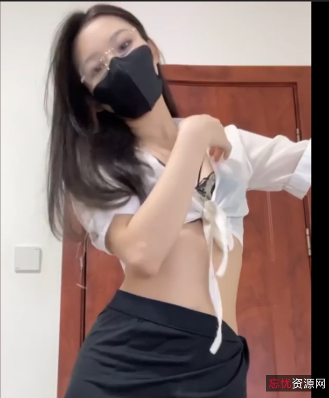 桃子taotao7481超甜私拍43部6.2G娇嫩佳作