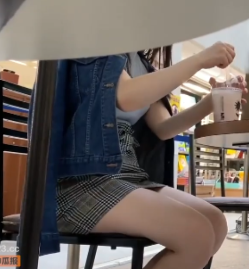 暗黑王子FC2痴汉实录3部2.5G劲爆之作