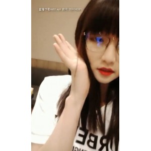 嫩模学妹出道作181v45g推特展示珍藏版