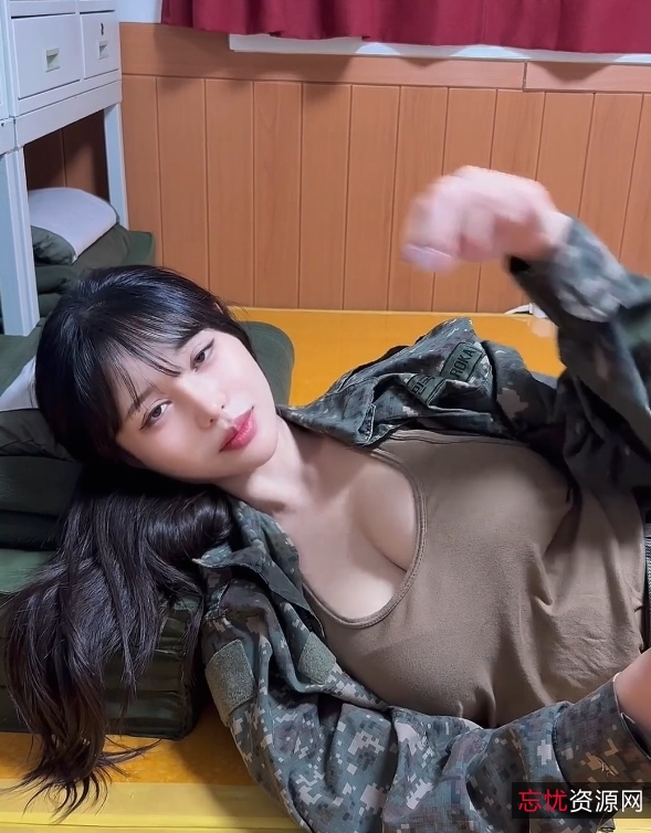 徐婉军训宿舍合集88V学长深夜突击辅导1.55GB珍藏