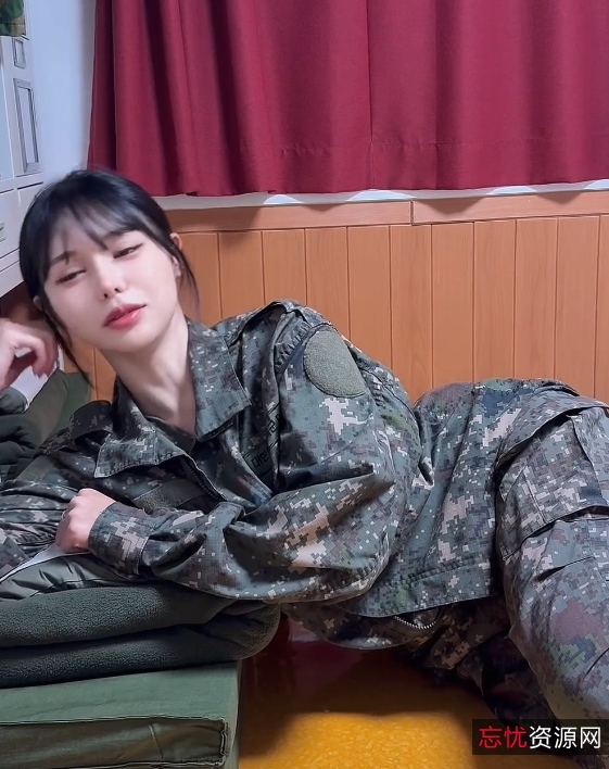 徐婉军训宿舍合集88V学长深夜突击辅导1.55GB珍藏