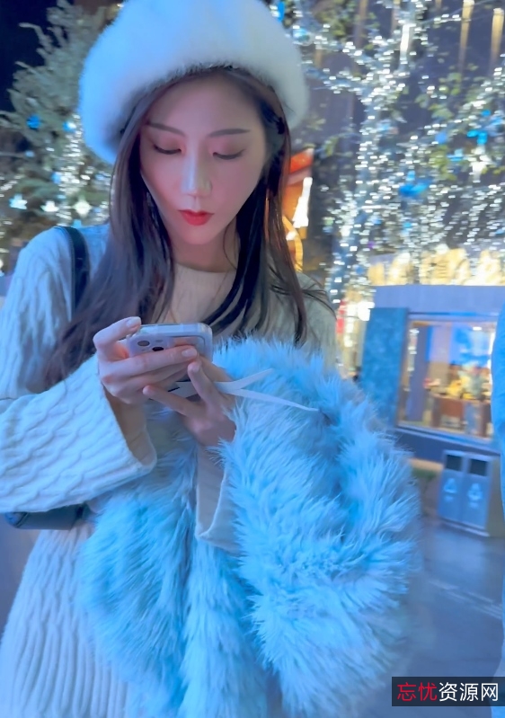 街拍搭讪肉丝尤物282.7MB高清展示男友现身太火爆