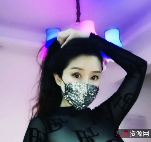 骚优优御姐浴室系列9部4.68G黑丝高跟绝了