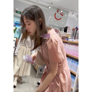 KFC清纯学生妹逛街视频1部517MB超诱人